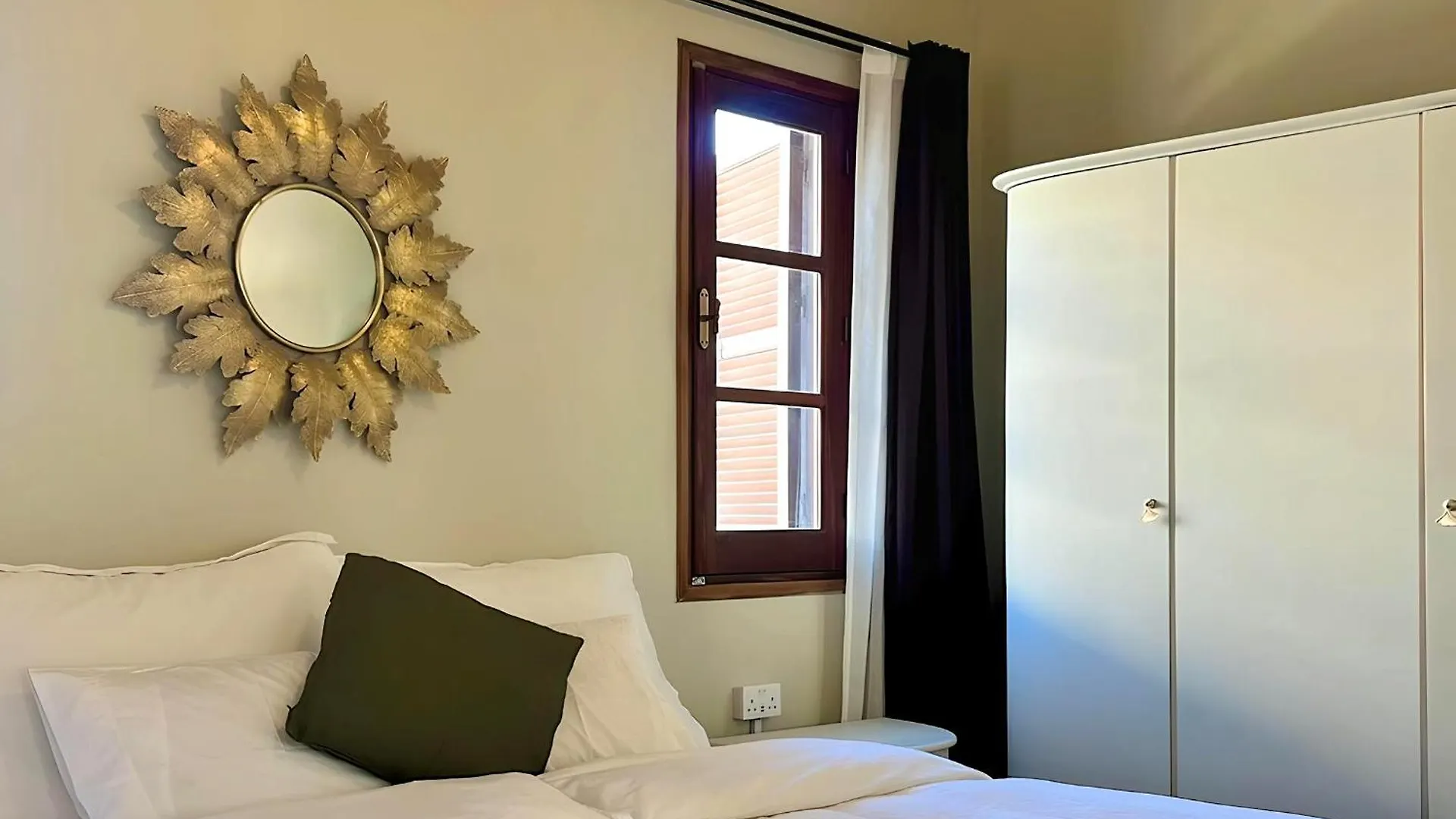 The Colonial Otel Larnaca